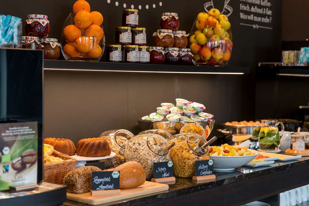 Motel One Muenchen-Campus Restaurant photo
